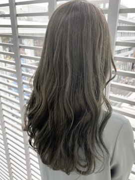 ジーナ 池袋(Zina) 【Zina】イメチェン毛先パーマ耳かけ×フォギーベージュ