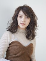パール(PearL)&nbsp;【PearL】ウェービーミディパーマ×ラベンダーベージュカラー
