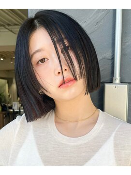 ミンクス 原宿店(MINX) 原宿　表参道　ぱつっとボブ　黒髪ボブ　モードボブ