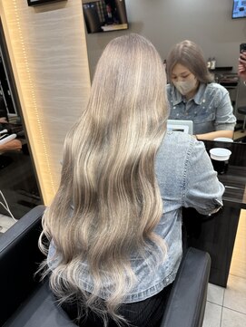 ラピス 大阪アメ村店(Lapis) 超ロングホワイトベージュ
