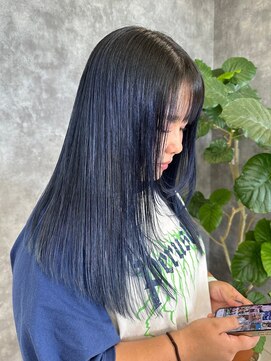 ラウル(Laulu) デザインカラー/レイヤーカット/ウェットヘア/オリーブベージュ