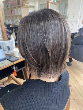 カナエ(CaNaE) 肩上bobグレージュ