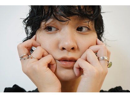 アンティ(ANTI)の写真