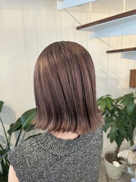 ピークスヘア(peaks hair) 外はねボブ ラベンダーグレージュ ブリーチ1回 ダブルカラー