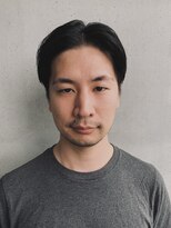 イナフ(ENUFF) 直毛や軟毛でトップが潰れてしまう方向けセンターパート