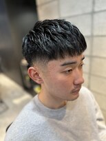 フランクスバーバー アンド ビアークラブ(FRANK'S BARBER and BEER CLUB) MEN’S HAIR/サーフカール/刈り上げセンターパート/有楽町UP