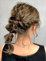 エクー(ECOO)&nbsp;【   抜け感ローポニーアレンジ   】