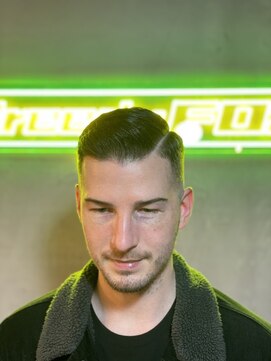 グリーディーフォックス 代々木(Greedy FOX) かき上げヘア/サイドパート/韓国マッシュ/フェードカット/代々木