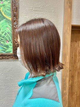 サロンドアンアリー(Salon de an Ally) [Salon de an Ally/六町]切りっぱなしボブ