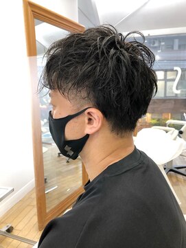 ヘッズ 本八幡店(HEADS) MEN'S HAIR センターパート ツイストスパイラル 韓国マッシュ