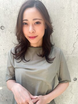 ソワリー 栄(THOiRY) THOiRY【女性らしい柔らかヘア】似合わせ小顔艶髪ゆる巻きロング