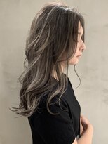 オリンテ バイ レシッド 表参道(orente by rcid)&nbsp;くびれレイヤーロングミルクグレーベージュ前髪パーマ