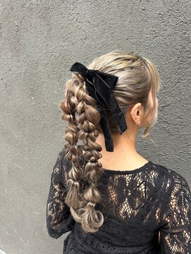 ルナクレセント (Luna crescent) 編みおろしポニー