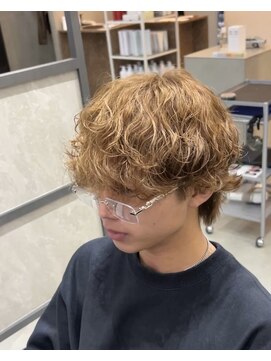 スイッチ(men's SWITCH) 外国人風波巻きスパイラルパーママッシュツーブロックウルフ