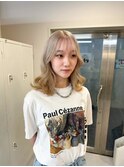 くすみベージュ