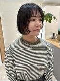 内巻き前上がりボブ顔周りレイヤーシースルーバング