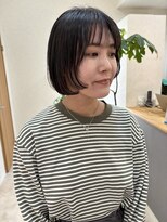 エン(en,)&nbsp;内巻き前上がりボブ顔周りレイヤーシースルーバング