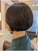  &nbsp;丸み×くびれで“首が細く見える”大人ショート