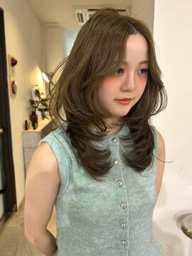 ニコフクオカヘアーメイク(NIKO Fukuoka Hair Make) 【NIKO】ハッシュカット.ミディアムレイヤー.オリーブベージュ