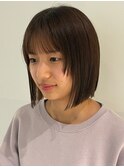 顔まわりレイヤーの切りっぱなしボブ