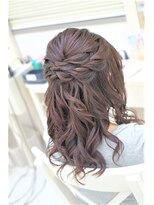 リサ 恵比寿(risa.)&nbsp;サイドねじりのハーフアップ