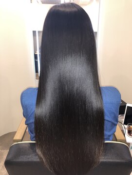 アールサロン アオヤマ(Rr SALON AOYAMA) プラチナミネコラ