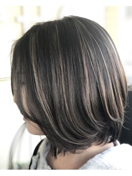 アクタノイド エット 香呂駅前店(actanoid etto) シルバーベージュハイライト