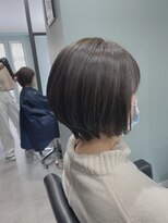 ディア(Dia) 襟足スッキリショートボブ&カーキカラー