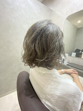 ロウ 町田(ROW) ラフパーマボブ