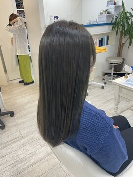 アルターシェリー(aL-ter che'rie) オリーブグレージュ/黒髪/グレーベージュ/レイヤーロング 新籾