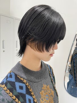 ジーナ 福岡天神(Zina) *周りと少し違った自分を*くびれウルフカット zina福岡天神