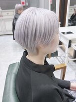 デイズ(days)&nbsp;前下がりショートボブ/ハンサムショート/耳掛け/ひし形ショート