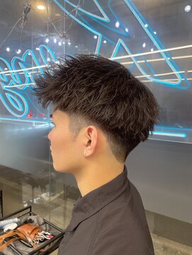 メンズサロン キング 梅田店(Men’s salon K!ng) 波巻きツイストスパイラルパーマ/フェザーパーマ/眉毛/メンズ