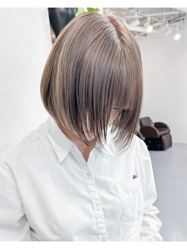ピロ(piilo) グレージュカラー