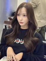 ロムーク 表参道(LOMKH)&nbsp;ロングレイヤーカット顔周りシールエクステ秋ヘーゼルグレージュ