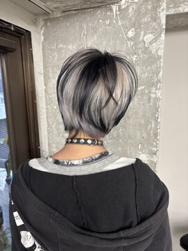 オーン 渋谷(OOn) ブラック&ホワイト