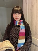 イェッカ パビル(YECCA pabil)&nbsp;前髪フルバングの黒髪ロング