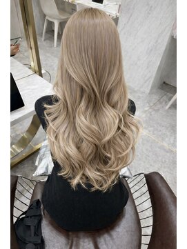 ロール 博多(Role) レイヤーカット/似合わせカット/ダブルカラー/ブリーチ