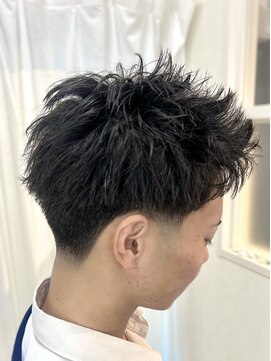 コハク(COHAQ BEAUTY AND RESORT) 刈り上げスパイキーショート/テーパーフェード/メンズショート
