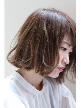 ヘアースペース ブイ(hair space V) ハイライトたっぷりボブ