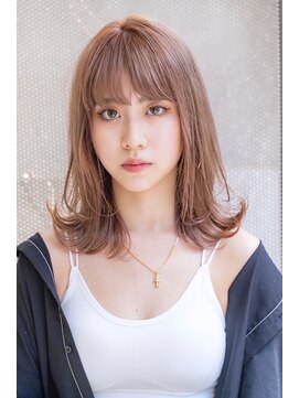 テイラー(Taylor) 【Taylor 】☆大宮 外ハネミディ×シアベージュ