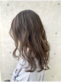 シアーベージュ×ラフウェーブミディアム