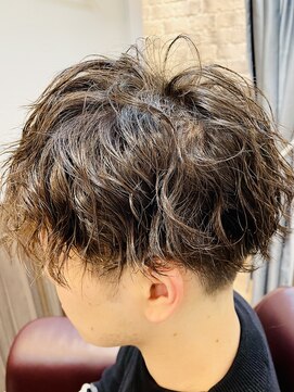 ミリオンバックス 上野(Million Bucks) 韓国マッシュ/ダークアッシュ/ニュアンスパーマ/スペインカール