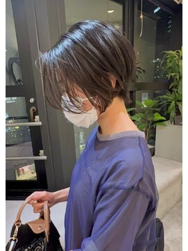 ジーナ セントラル銀座(Zina) ツヤ感カラー*丸みショート*ブルーアッシュ【ZinaCENTRAL】