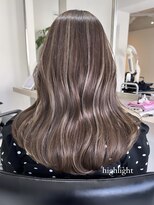 ヨロ 小岩(YOLO) レイヤーカットハイライトショートヘアイルミナカラーオージュア