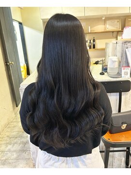 インス(ensue) 大人美人くびれロング美髪髪質改善カラー暗髪オリーブグレージュ