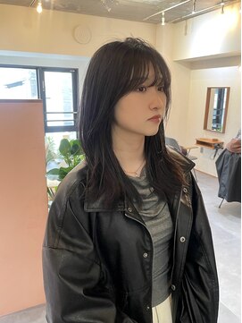 トワ(toi) 暗髪×顔周りレイヤーセミロング【横浜/横浜駅】