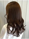 マロンベージュ　艶髪ロング　レイヤースタイル　ナチュラル