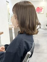 オウル(Owll)&nbsp;＊くびれ鎖骨レイヤーボブくすみベージュ＊