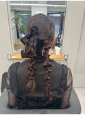 低めのツイン編み下ろし【清板】